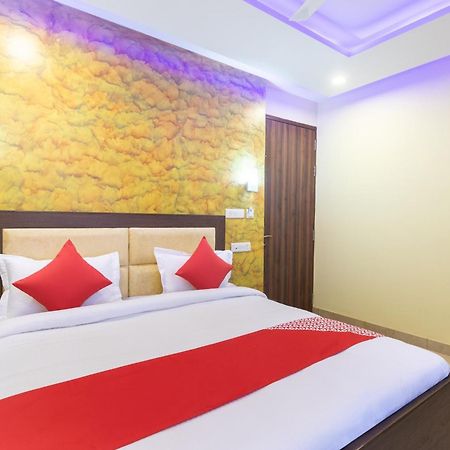 Super Oyo Hotel O Red Stone Inn Nueva Delhi Exterior foto